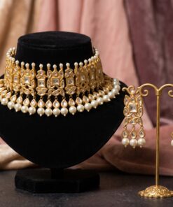 Extravagant Choker Set